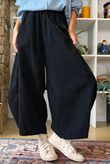 Bateau Needlecord 7/8 Barrel Culotte Pant Black